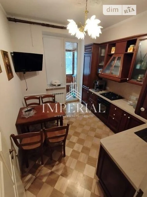 Довготривала оренда 3к квартири на вул. Уманська 47 • ID 348