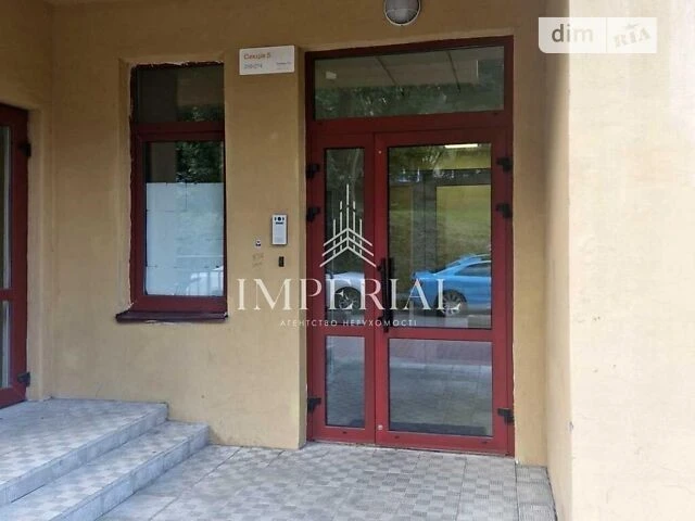 Довготривала оренда 3к квартири на вул. Коновальця Євгена 36