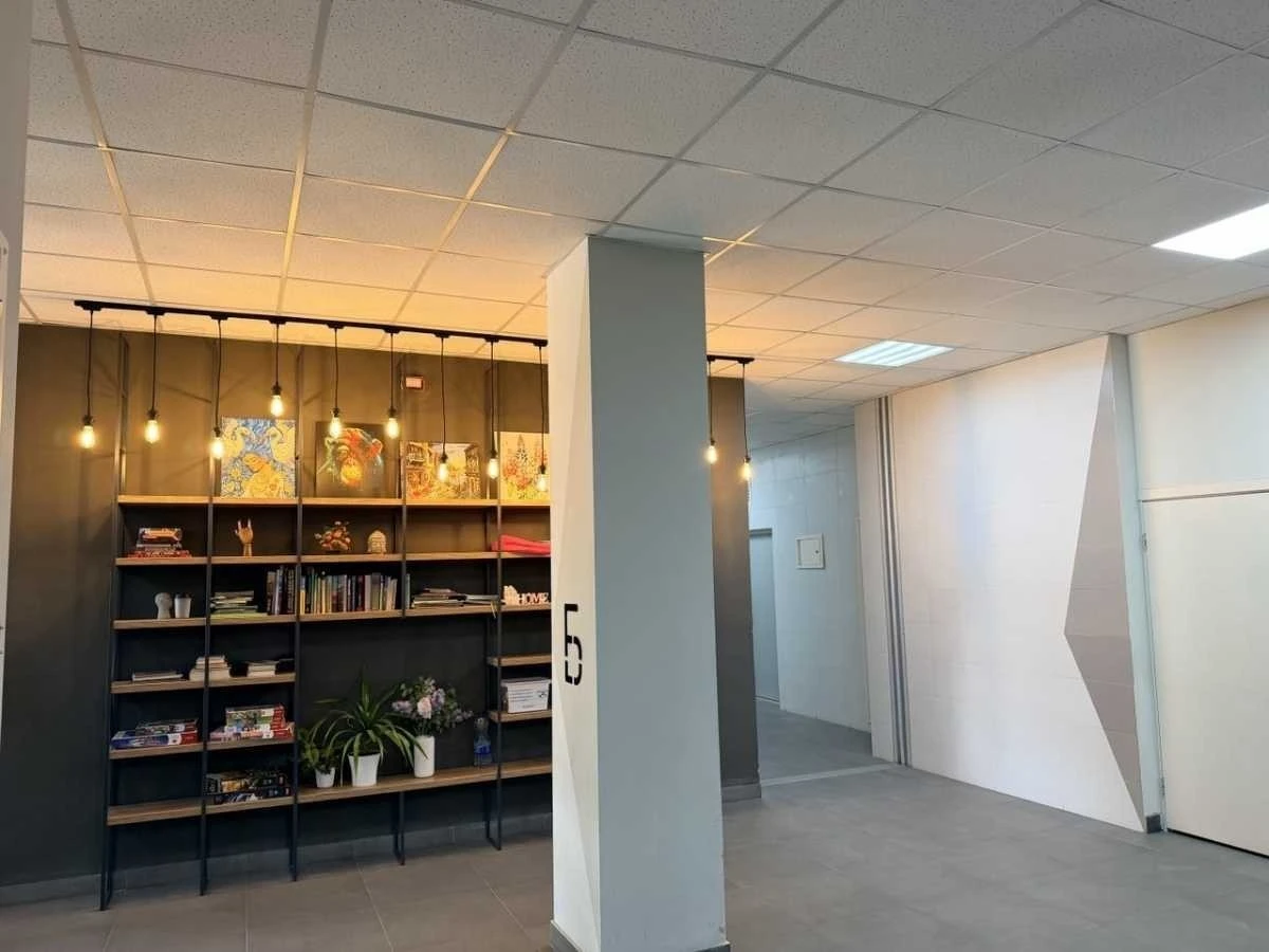 Продаж 1-кімнатної квартири 47.4 м², Європейська пл., Союза,