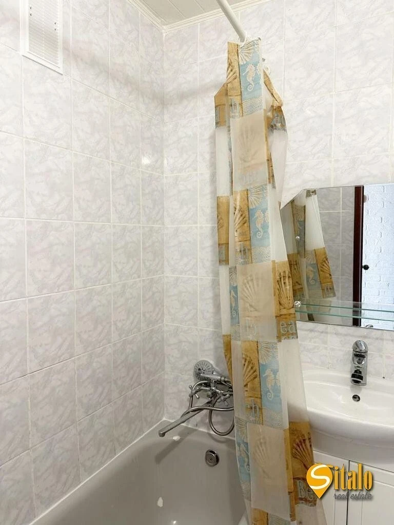 Продаж 2-кімнатної квартири 45.2 м², Леся Курбаса просп., 12