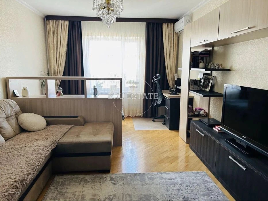 Продаж 3к квартири Позняки Григоренка 91 м кв Цікаве планува