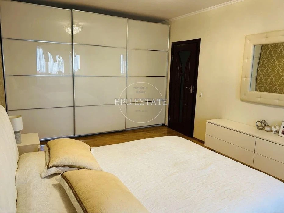Продаж 3к квартири Позняки Григоренка 91 м кв Цікаве планува