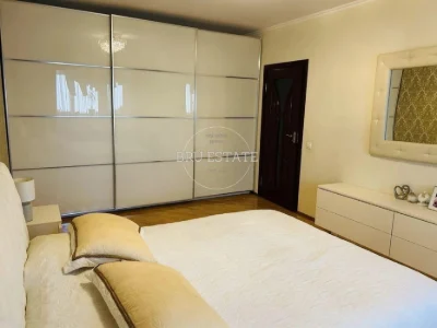 Продаж 3к квартири Позняки Григоренка 91 м кв Цікаве планува
