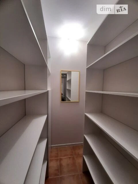 Довготривала оренда 3к квартири на вул. Велика Васильківська