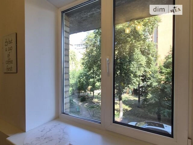 Довготривала оренда 3к квартири на вул. Велика Васильківська