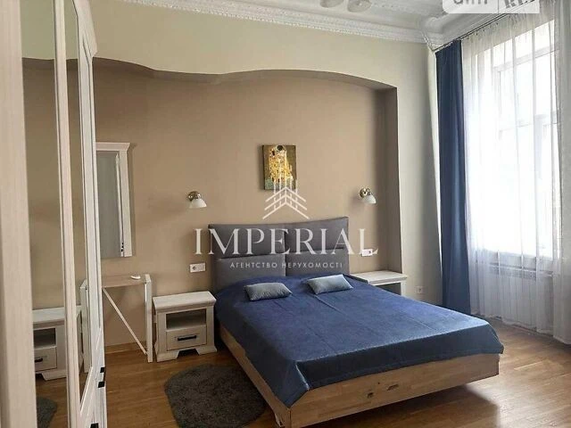 Довготривала оренда 2к квартири на вул. Десятинна 10 • ID 34