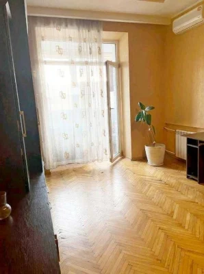 I am selling an isolated 1-room apartment on Odeska