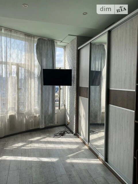 Довготривала оренда 1к квартири на вул. Саксаганського 121 •