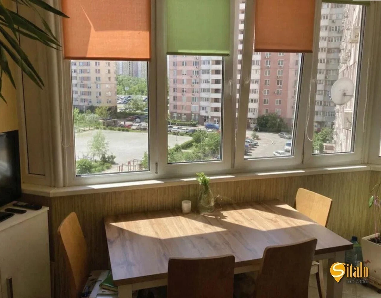 Продаж 3-кімнатної квартири 97 м², Олени Пчілки вул., 2Б