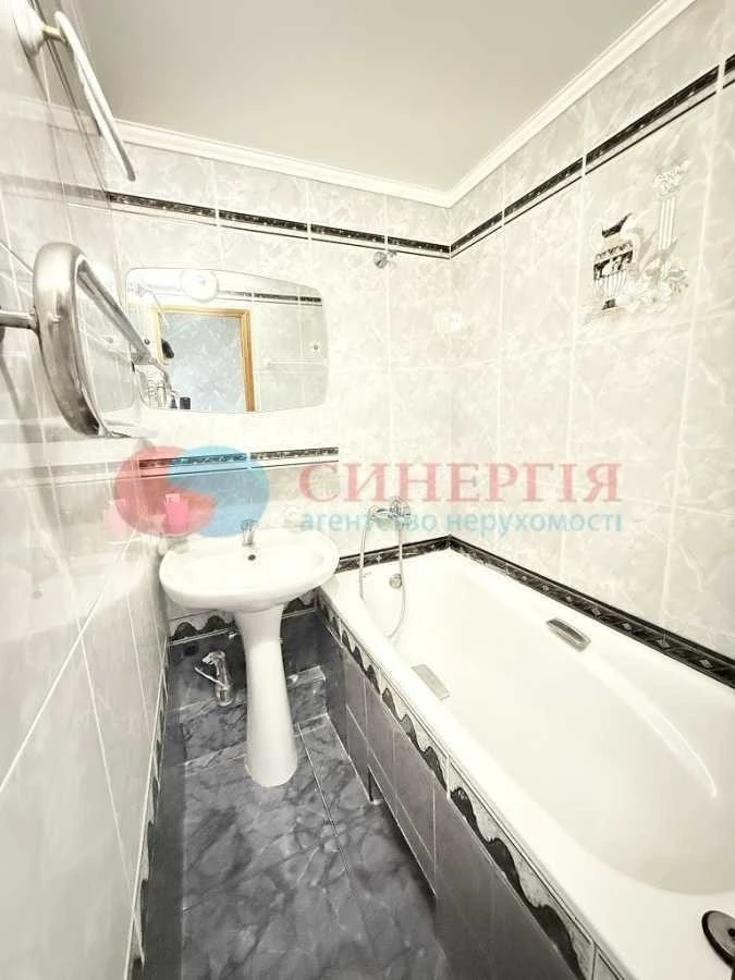 Продаж 3-кімнатної квартири 68 м², Саксаганського вул., 54/5