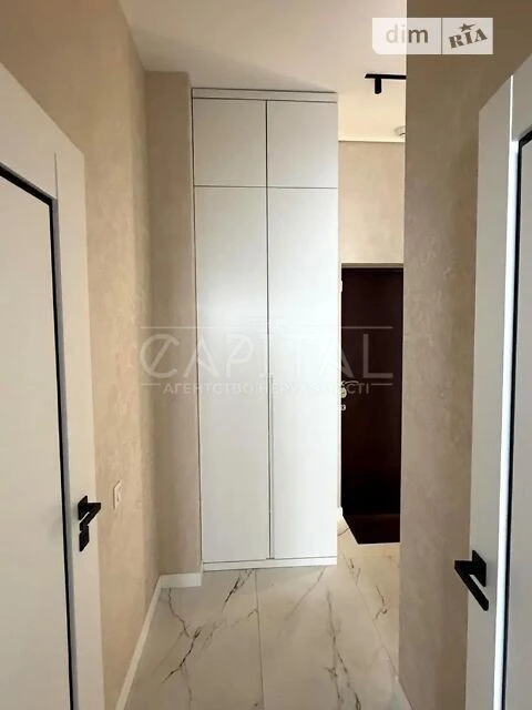 Довготривала оренда 2к квартири на пров. Берестейський 42 •