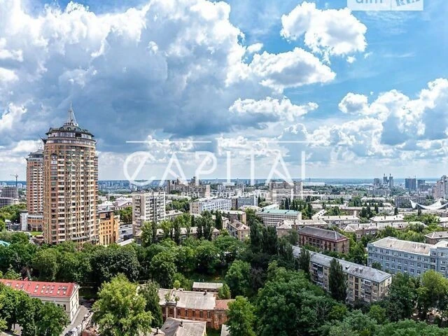 Довготривала оренда 2к квартири на вул. Коновальця Євгена 44