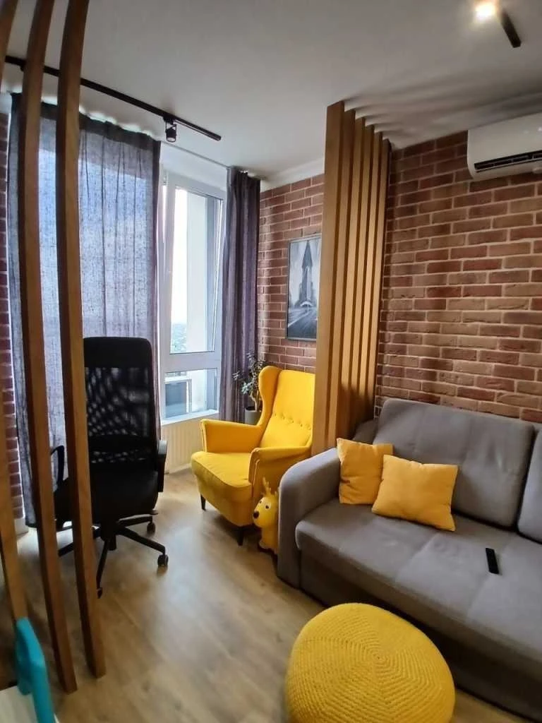 Продаж 1-кімнатної квартири 50 м², Зарічна вул., 2-кор2