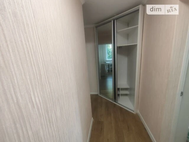 Довготривала оренда 1к квартири на вул. Зодчих 12, кв. 33 •