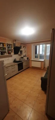 Продаж 2 к квартири з автономкою на Кондрат'єва