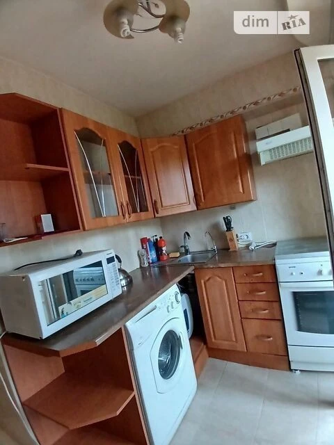 Довготривала оренда 1к квартири на вул. Ореста Левицького 6