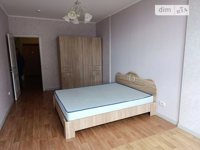 Довготривала оренда 1к квартири на вул. Ахматової Анни 34 •