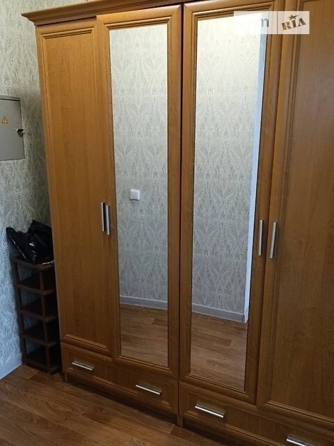 Довготривала оренда 1к квартири на вул. Ахматової Анни 34 •