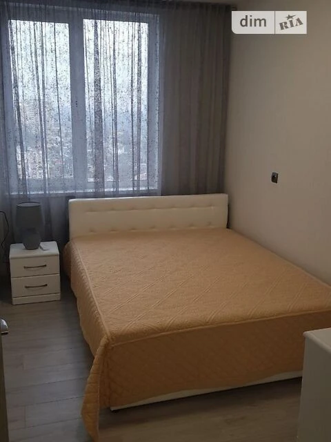 Довготривала оренда 1к квартири на вул. Петропавлівська 40 •