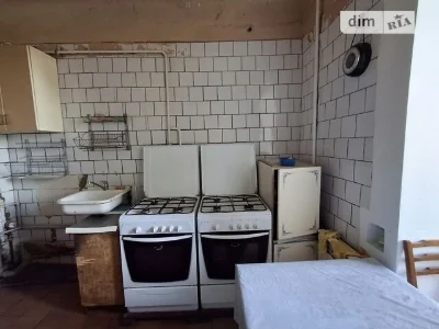 Продаж кімнати 25 кв. м на вул. Всеволода Петріва 10/8 • ID
