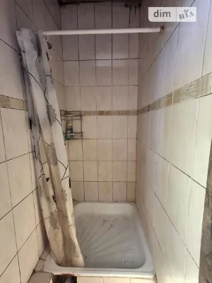 Продаж кімнати 25 кв. м на вул. Всеволода Петріва 10/8 • ID