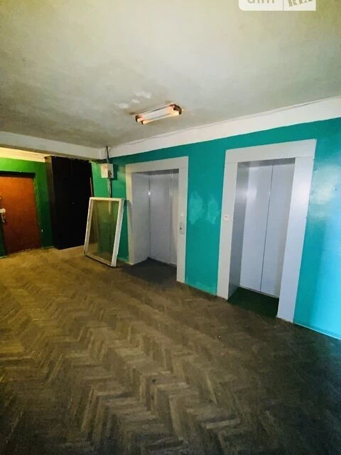 Продаж кімнати 29 кв. м на вул. Миропільська 15А • ID 348358