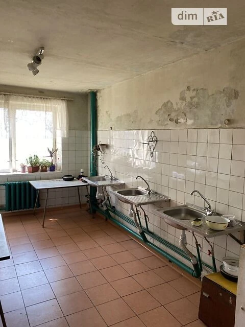 Продаж кімнати 29 кв. м на вул. Миропільська 15А • ID 348358