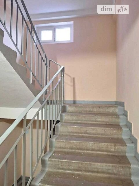 Продаж кімнати 26.8 кв. м на вул. Сержа Лифаря 18 • ID 34738