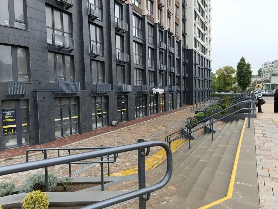 Продажа трехкомнатной квартиры 90.7 м² в Одессе, ЖК Модерн. Сек