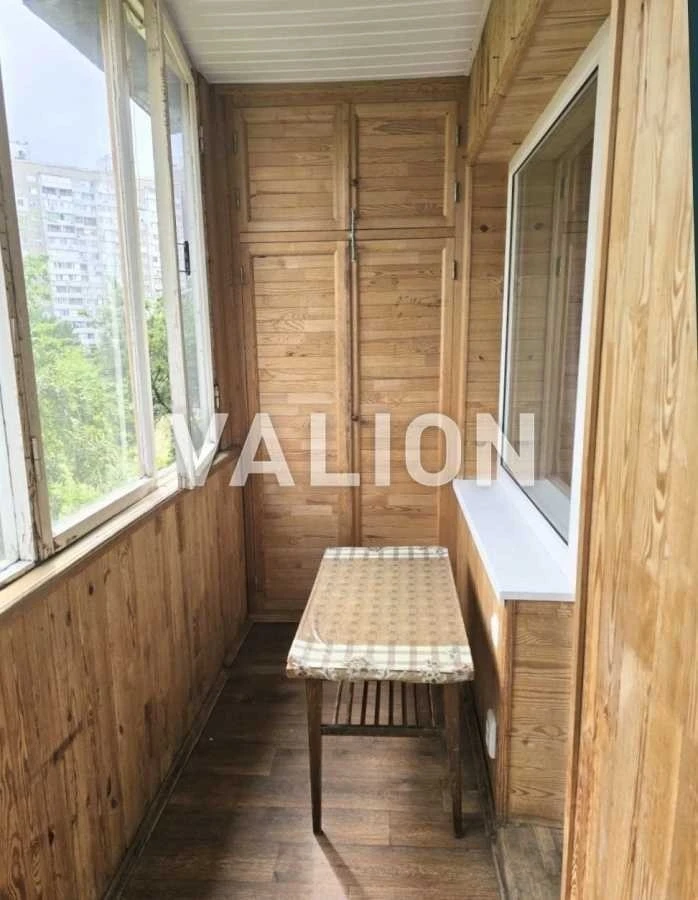 Продаж 1-кімнатної квартири 32.4 м², Горлівська вул., 38/40
