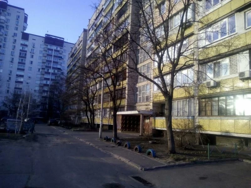 Продаж 1-кімнатної квартири 32.4 м², Горлівська вул., 38/40