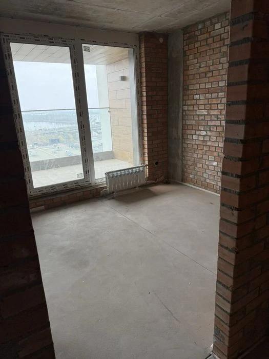 No commission and taxes! I am selling a luxurious 1-room apartment with