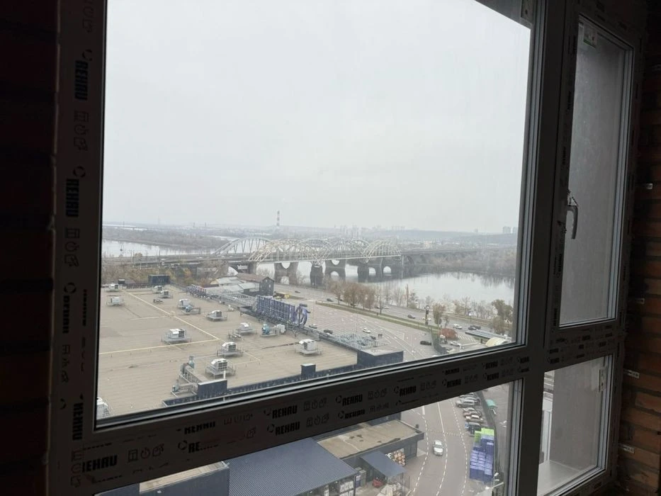 No commission and taxes! I am selling a luxurious 1-room apartment with