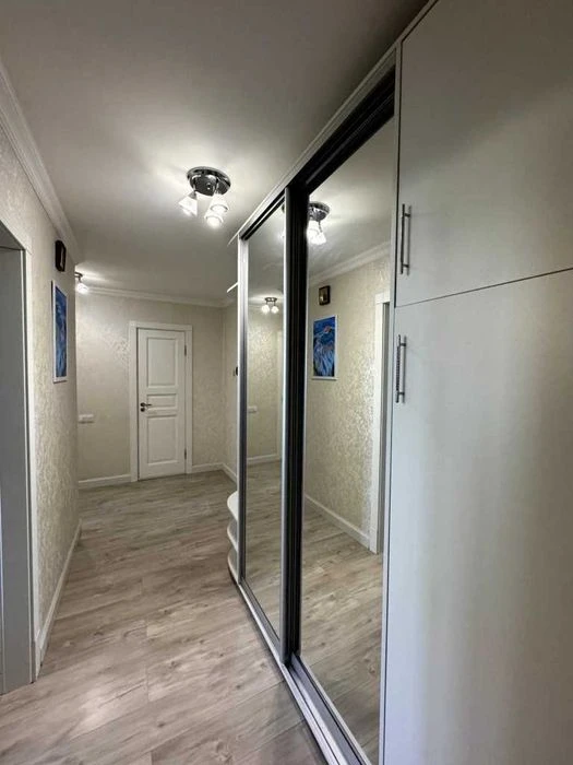 Продам 2-кімнатну квартиру в центрі Полтави
