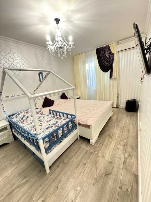 Продам 2-кімнатну квартиру в центрі Полтави