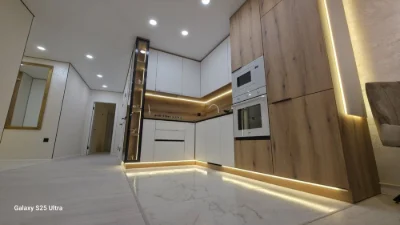 Продаж 2 кімнатної квартири з кухнею-вітальнею на Бамі