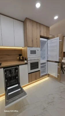 Продаж 2 кімнатної квартири з кухнею-вітальнею на Бамі