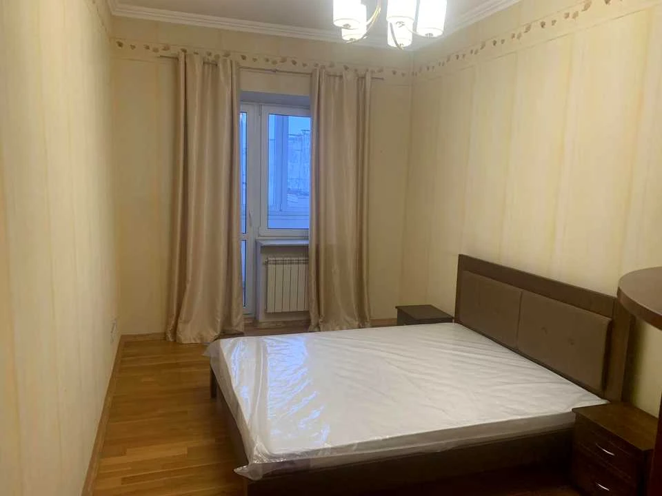 Квартира. Київ, Татарська вул.