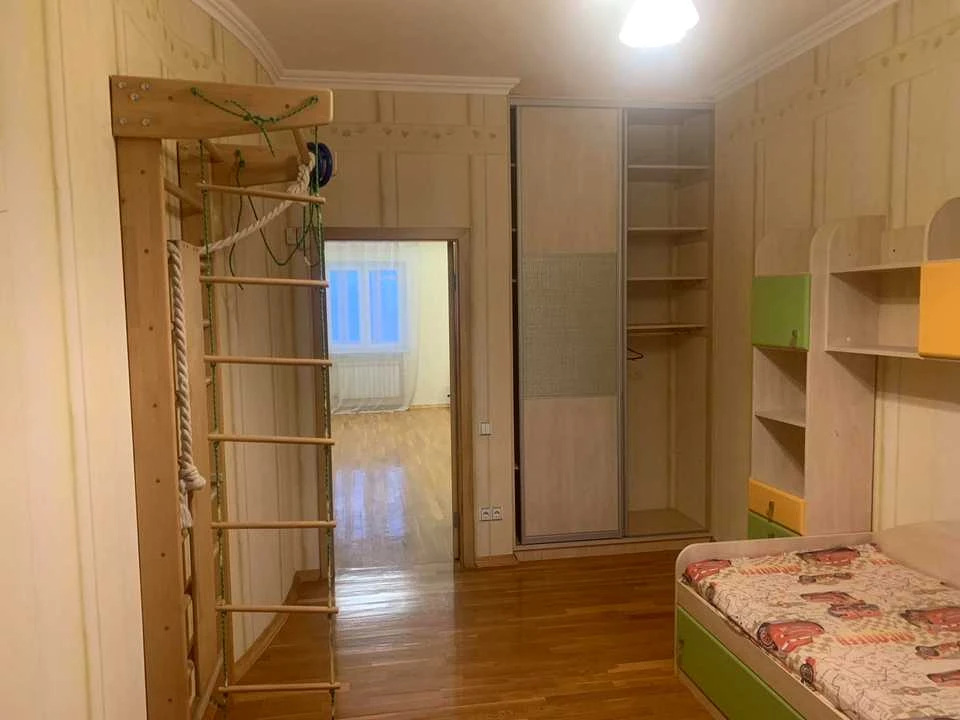 Квартира. Київ, Татарська вул.