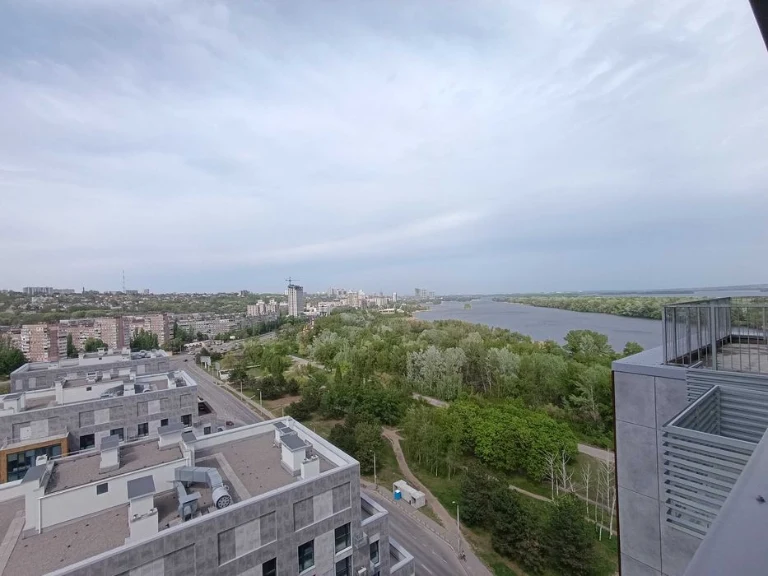Продам 3к.83 кв.м.Днепр,5-ый континент,Победа-4!Паркинг!Убеж