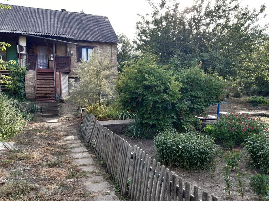 Продаж частини будинку