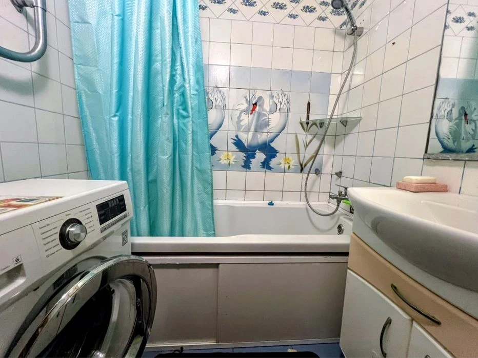 Продаж 3 кімнатної квартири Сади 1