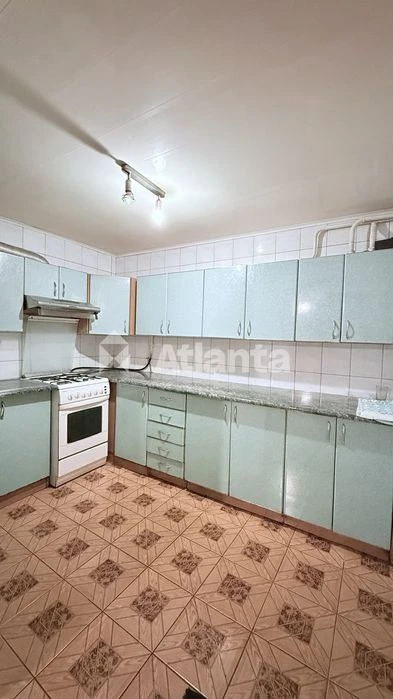 Будинок 138 кв з двома гаражами