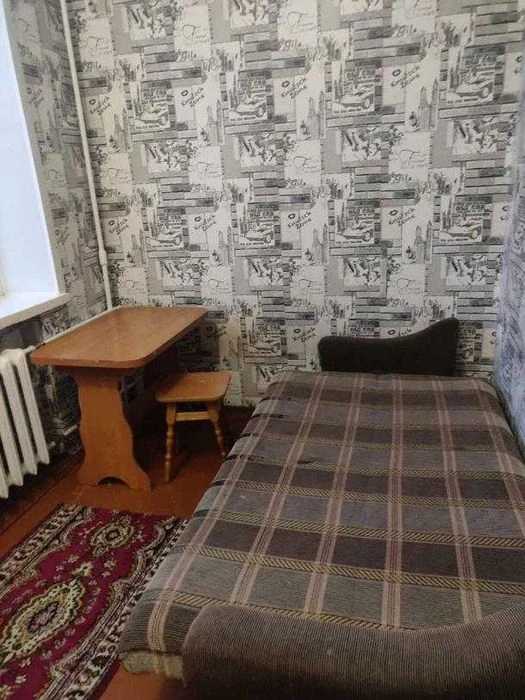 Продам гостинку возле м. Спортивная!