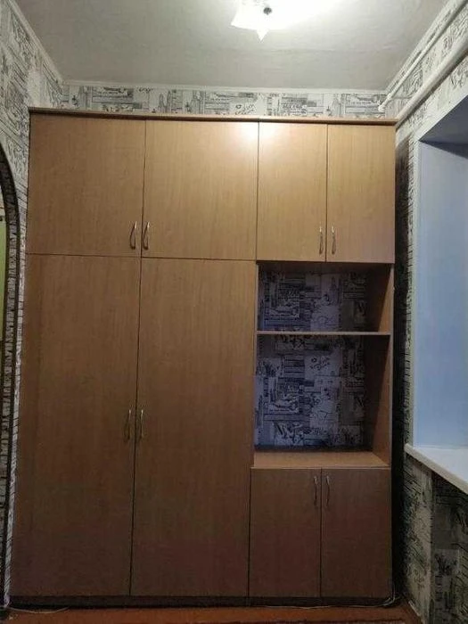 Продам гостинку возле м. Спортивная!