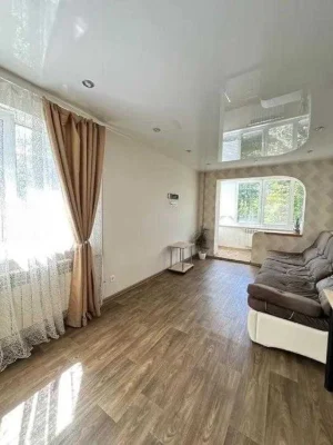 Продам 2 ком.кв. с ремонтом на Новых домах.