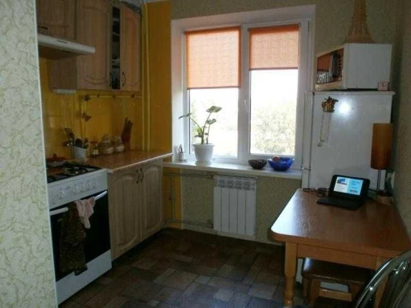 Продам 2-кім.Дворець Спорту