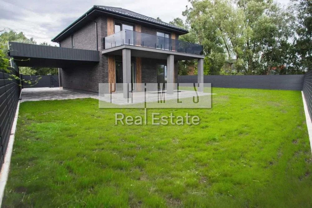 Продаж будинку Жуляни