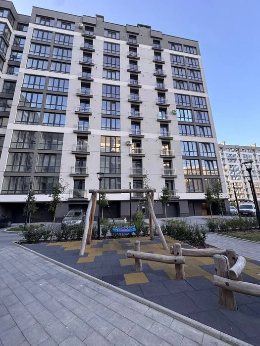 Здана 3 кімнатна квартира, постанови, прогами