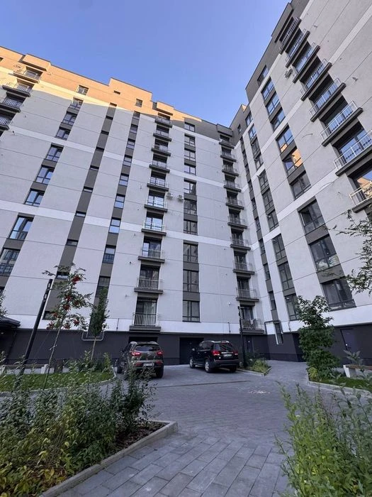 Здана 3 кімнатна квартира, постанови, прогами